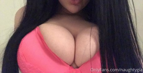 giasnudes エロティックなポルノスター 画像