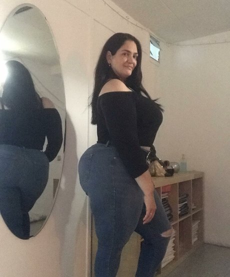 Patricia Curvy XXL ポルノスター 素敵 画像