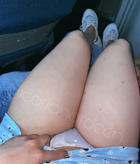 carlahardeen ポルノスター 可愛い 写真