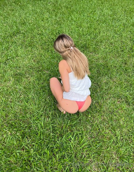 iivywren セックススター 画像