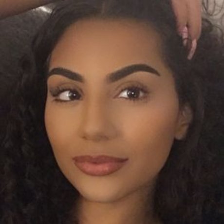 Priya Singh ホット女優 アーカイブ