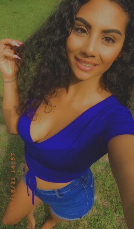Priya Singh アートスター 写真