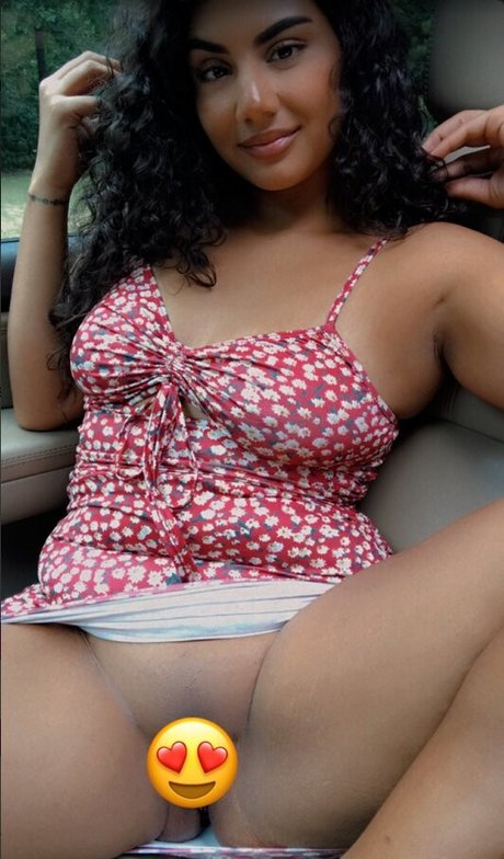 Priya Singh スター ヌード 画像