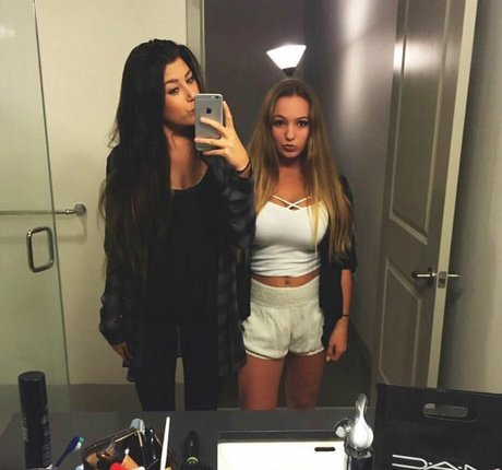 黒檀の偽おっぱいオンリーファンズ トップ 写真