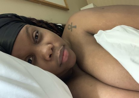 ティーンフィスティングオンリーファンズ ホットセックス 写真