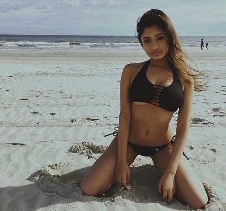 トゥワークオンリーファン ホットセクシー 写真