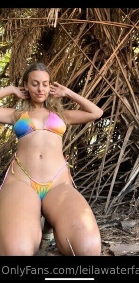 垂れ乳オンリーファンズ ホット裸 写真