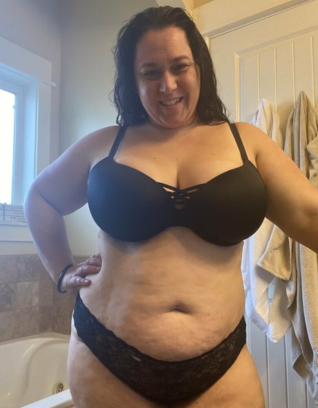 kinky nextdoor 独占ポルノスター 写真