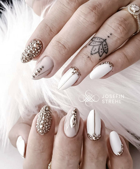 美しいアジアのオンリーファンズ ヌード 画像