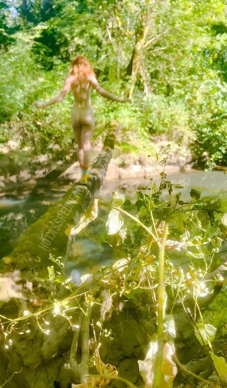 hotassredhead 裸のスター 画像