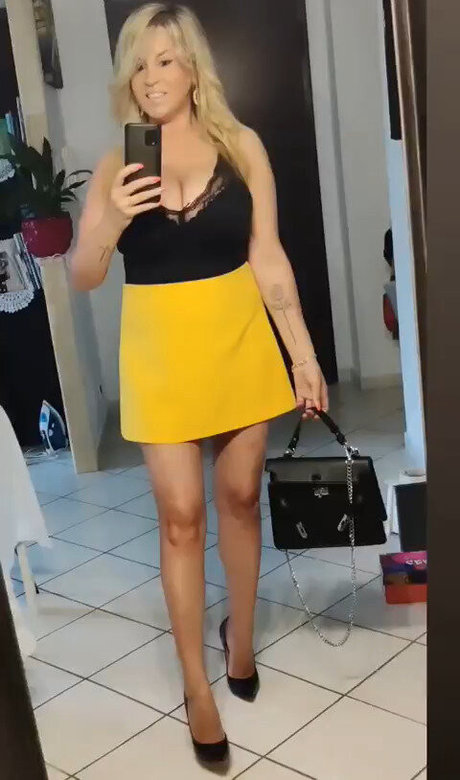 Elena Daniela Ungureanu セックスモデル 写真