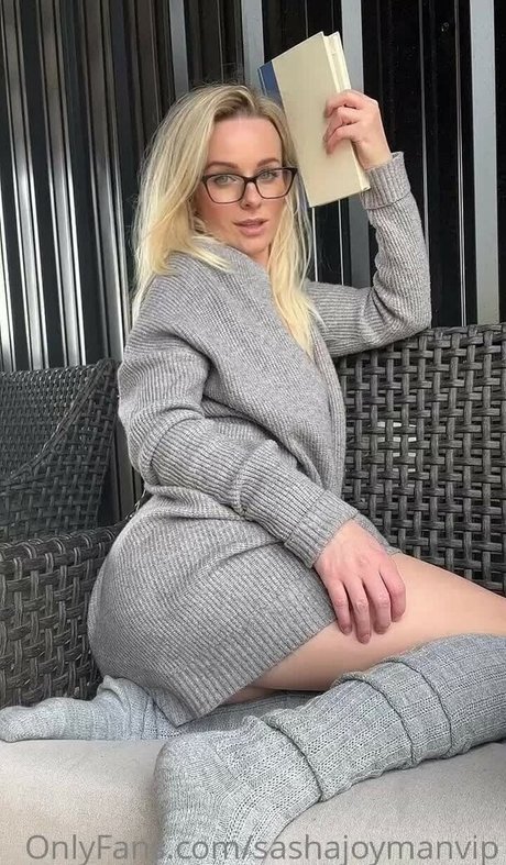 痩せた美女オンリーファンズ アートポルノ 写真