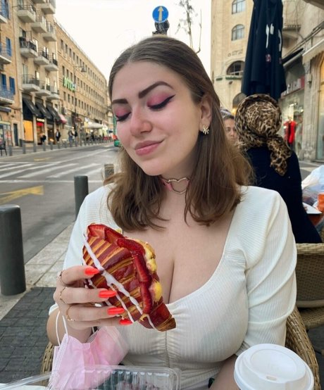 asmr POV オンリーファンズ ポルノ 画像