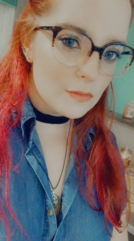 大きなお尻のオンリーファンズ アートポルノ 写真