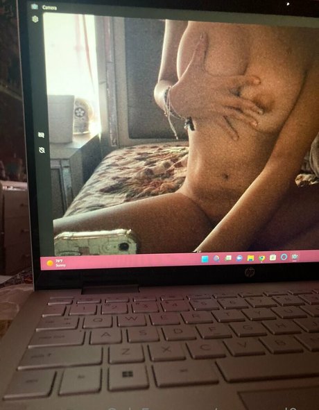 ゲイキスオンリーファンズ ヌード 写真