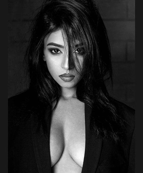 Hashini Guruge スターセックス 画像