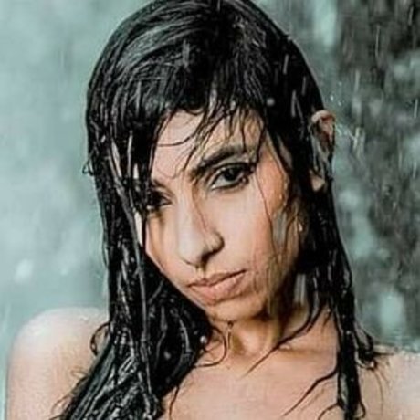 Hashini Guruge 無料女優 写真