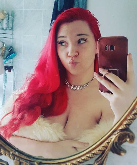 Ariel Vanderberg 無料モデル 写真