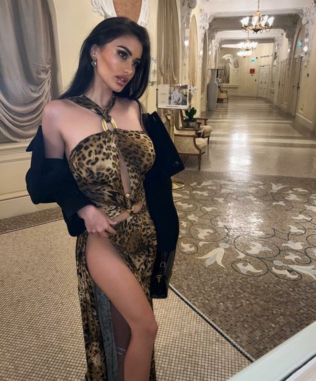 Lucrezia De Lellis 完璧なポルノスター 画像