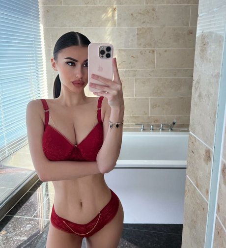 Lucrezia De Lellis セックススター 画像