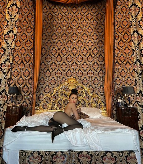 Lucrezia De Lellis profile image