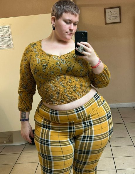 xannyth3boi アダルト女優 写真