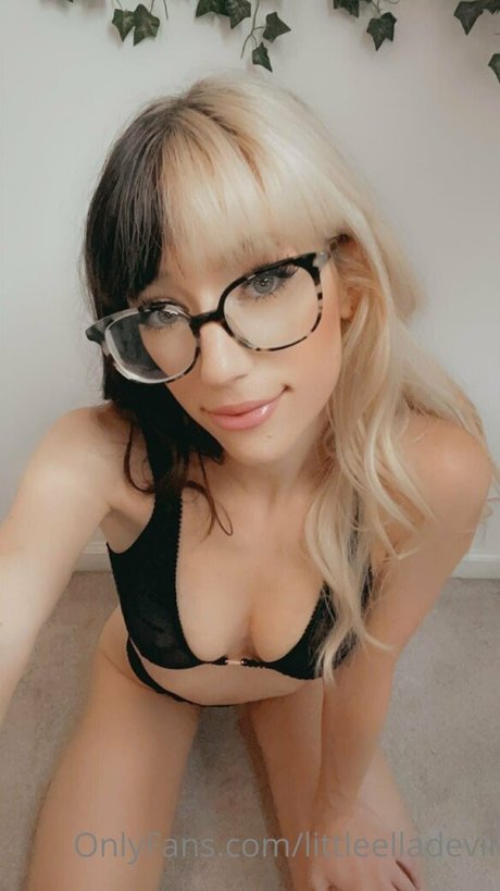 littleelladevil トップ女優 ギャラリー