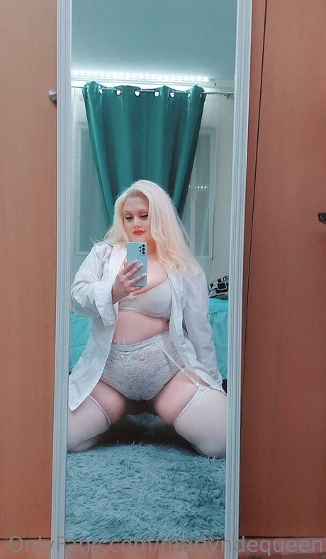 marlyndequeen ポルノスター ホット 写真