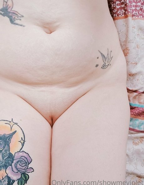 Showmeviolet アダルトモデル 写真