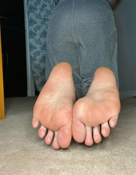 feetznation 裸の女優 画像