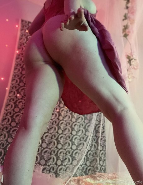 フェラチオ 射精 オンリーファンズ ポルノ 画像