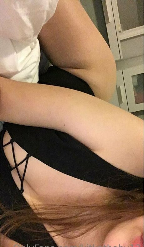 Kitkatbaby999 ポルノスター 写真