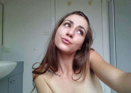 ニューハーフ ドミナトリックス オンリーファンズ 限定 写真