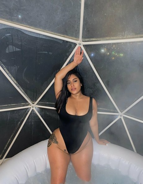 allisonvivi ポルノスター セクシー 写真