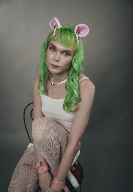 オタクなティーンのオンリーファンズ ホット 写真