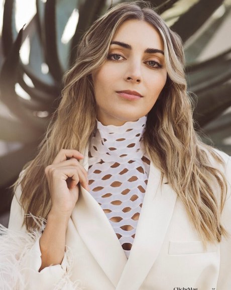 Emelia Hartford 無料女優 写真