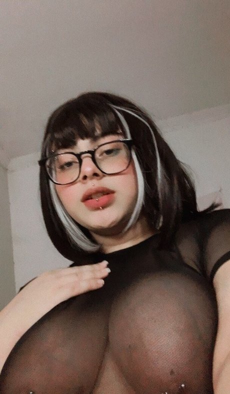 Bratzsww セクシー女優 画像