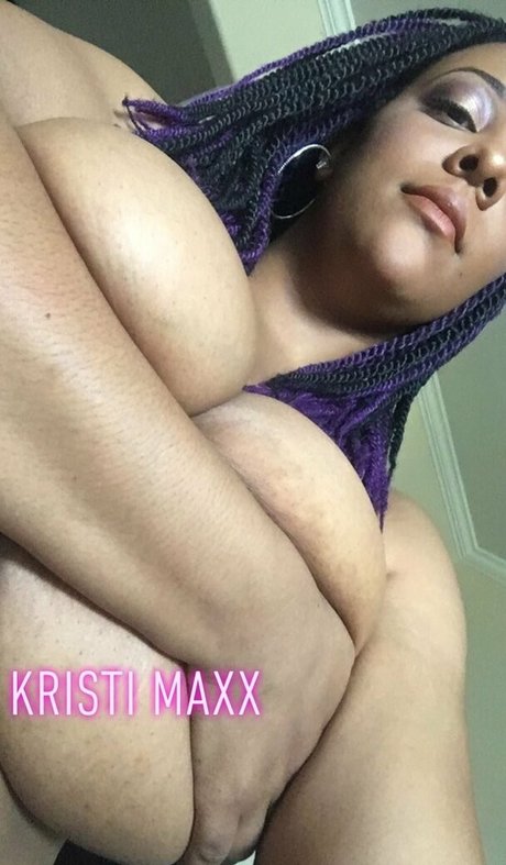 巻き毛のティーンズオンリーファンズ 美しいヌード 写真