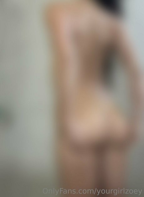 yourgirlzoey 無料モデル 写真