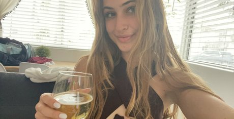 yourgirlzoey セックスモデル 写真