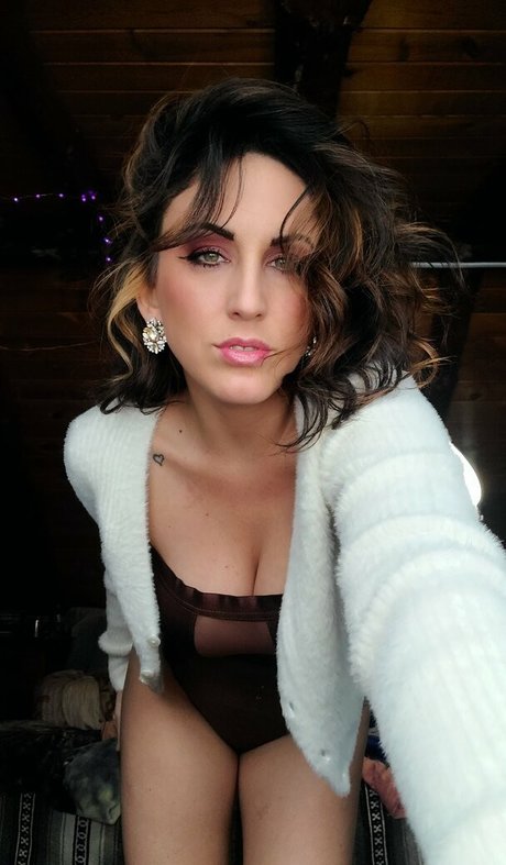 小さいチンポのシーメールオンリーファンズ 美しい 写真