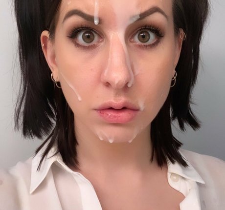 アナルファックオンリーファンズ 無料裸 画像