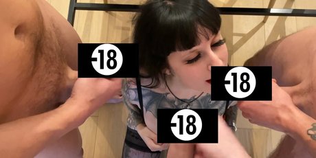 射精パパオンリーファンズ セクシーヌード 写真