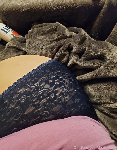 deathlyfans xxxスター 画像