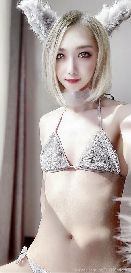 ブラックマジックオンリーファンズ セクシーヌード 画像