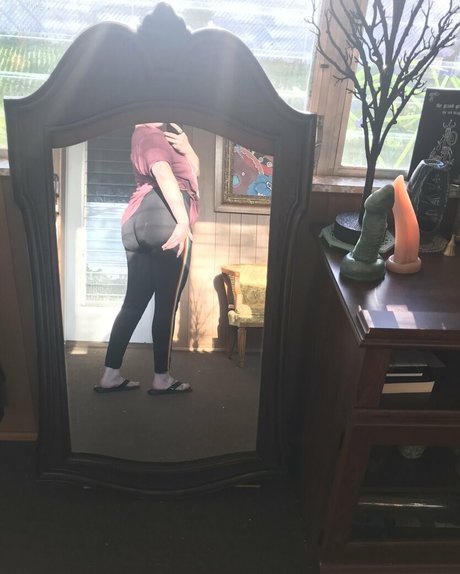 セクシーなシーメールオンリーファンズ セクシーヌード 写真