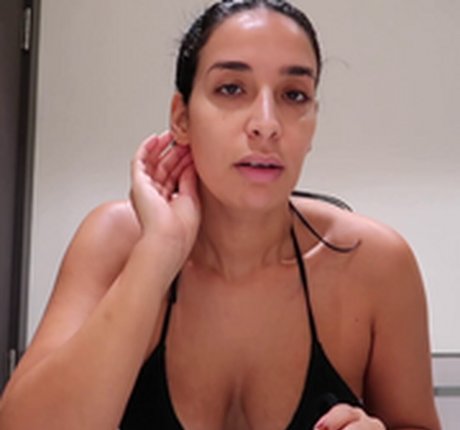 Lamiya Slimani xxxスター 写真