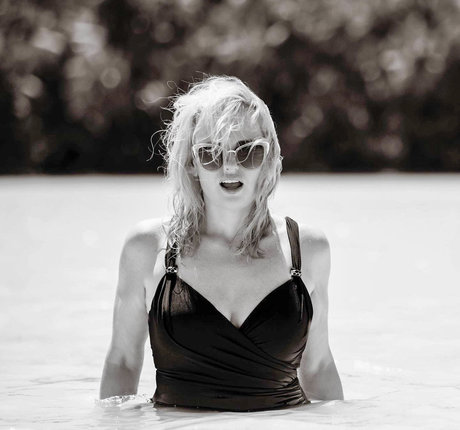 Rebel Wilson セクシーモデル 写真