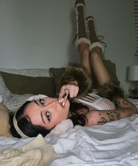 Madylina Renee ポルノスター ヌード 画像
