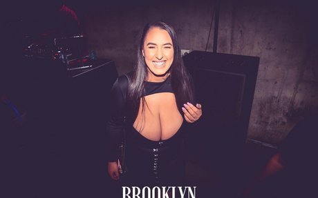 ブラックマジックオンリーファンズ ホットヌード 写真